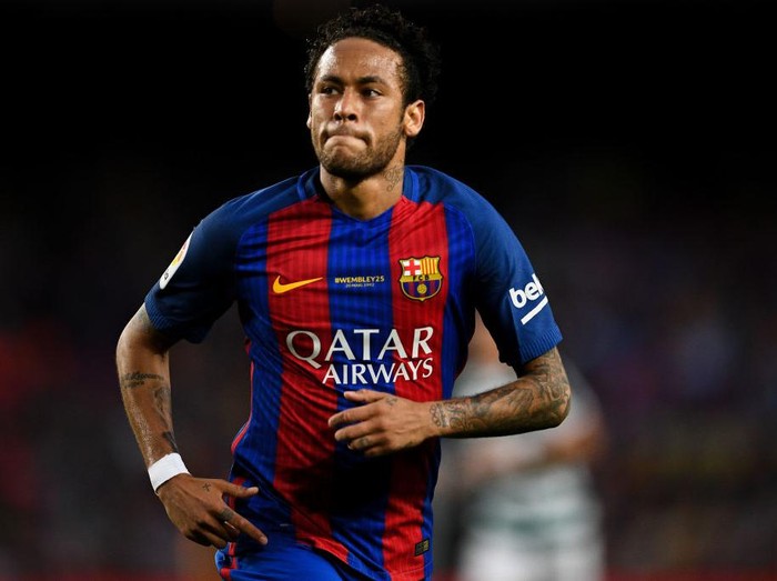 BARCELONA, SPAIN - MAY 21:  (EDITORS NOTE: This image has been converted to black and white) Neymar Jr. of FC Barcelona looks on during the La Liga match between Barcelona and Eibar at Camp Nou on 21 May, 2017 in Barcelona, Spain.  (Photo by David Ramos/Getty Images)