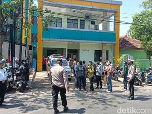 Pengambilan Paksa Jenazah COVID-19 di Kota Probolinggo Digagalkan Pengambilan Paksa Jenazah COVID-19 di Kota Probolinggo Digagalkan