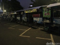 Dilema PKL Teras Cikapundung Bandung: Sepi Pembeli-Terbentur Modal