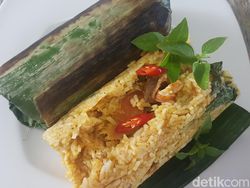Menu Harian Ramadan 9: Gurih Wangi Nasi Bakar Ayam Kemangi dan Pisang Goreng Wijen