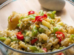 Resep Tumis Pare dan Telur Sederhana yang Renyah Pedas