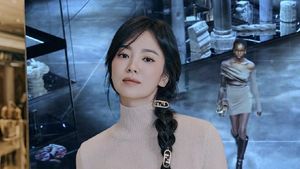 8 Foto Terkini Song Hye Kyo yang Cantik Awet Muda, Sandra Dewi Pun Terpesona