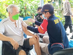 Polda Kalteng Gelar Vaksinasi Door to Door ke Pelosok Desa