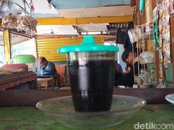 Jadi Korban Santet, Makanan di Warkop Ini Selalu Basi dan Busuk