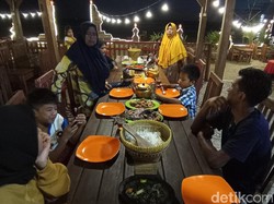 Respons Restoran Seafood di Pangandaran soal Aturan Makan 20 Menit
