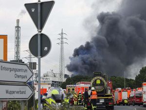 Asap Hitam di Langit Jerman Gegera Ledakan di Kawasan Industri