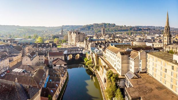 Bath di Inggris Aerial view of Pulteney bridge in Bath, England