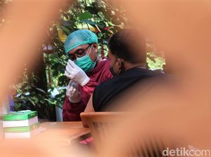 Jurus Merayu Masyarakat Biar Mau Divaksinasi, Digelar di Tempat Wisata