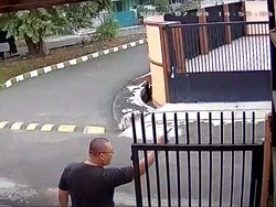 CCTV Pria di Jakbar Cekcok Berujung Kelahi Gegara Kotoran Anjing