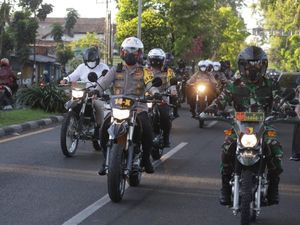 Forkopimda Jatim Patroli Cek Tempat Isolasi Terpadu Pakai Motor