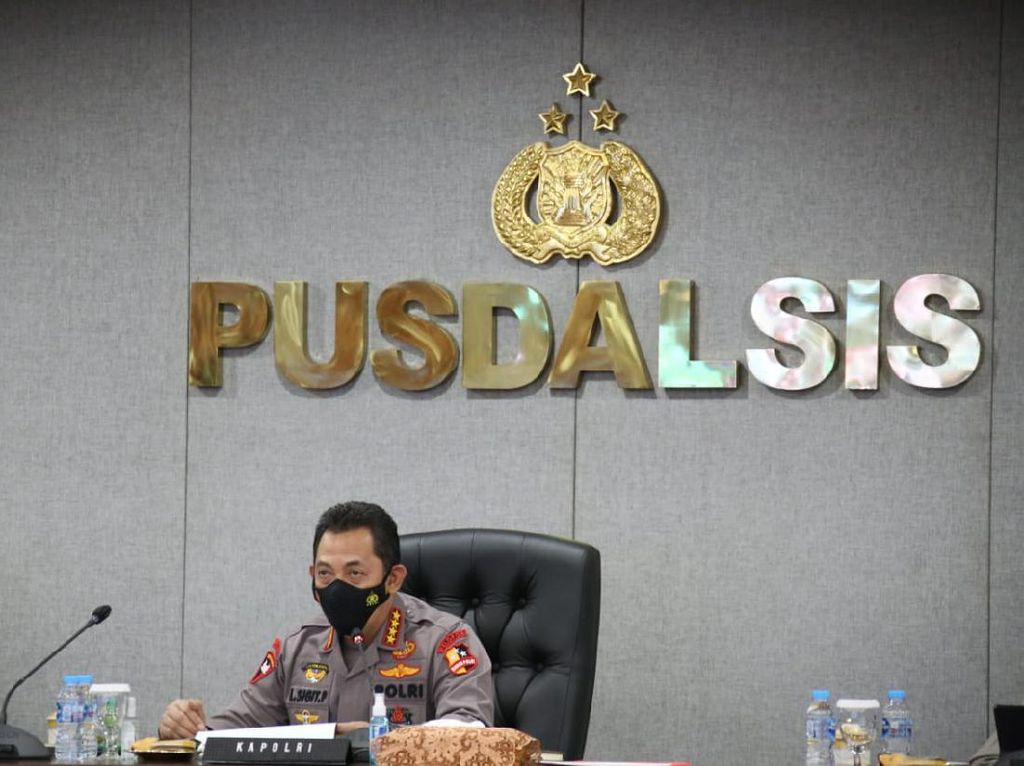 Kapolri Instruksikan Pendampingan Anggaran COVID dan Pengawalan Bansos Kapolri Instruksikan Pendampingan Anggaran COVID dan Pengawalan Bansos