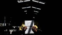 Pemberian Vaksin untuk Para Penumpang KRL