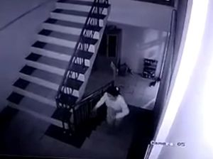 Pencuri Gondol Ponsel Layanan Darurat COVID-19 di Kantor Dinkes Tasik Pencuri Gondol Ponsel Layanan Darurat COVID-19 di Kantor Dinkes Tasik