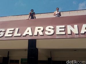 Aksi Penghuni Isolasi Terpusat GOR Gelarsena Klaten Olahraga Pagi