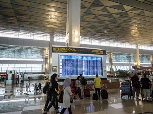 Persyaratan Naik Pesawat Selama PPKM Level 4 Diperpanjang, Catat! Persyaratan Naik Pesawat Selama PPKM Level 4 Diperpanjang, Catat!