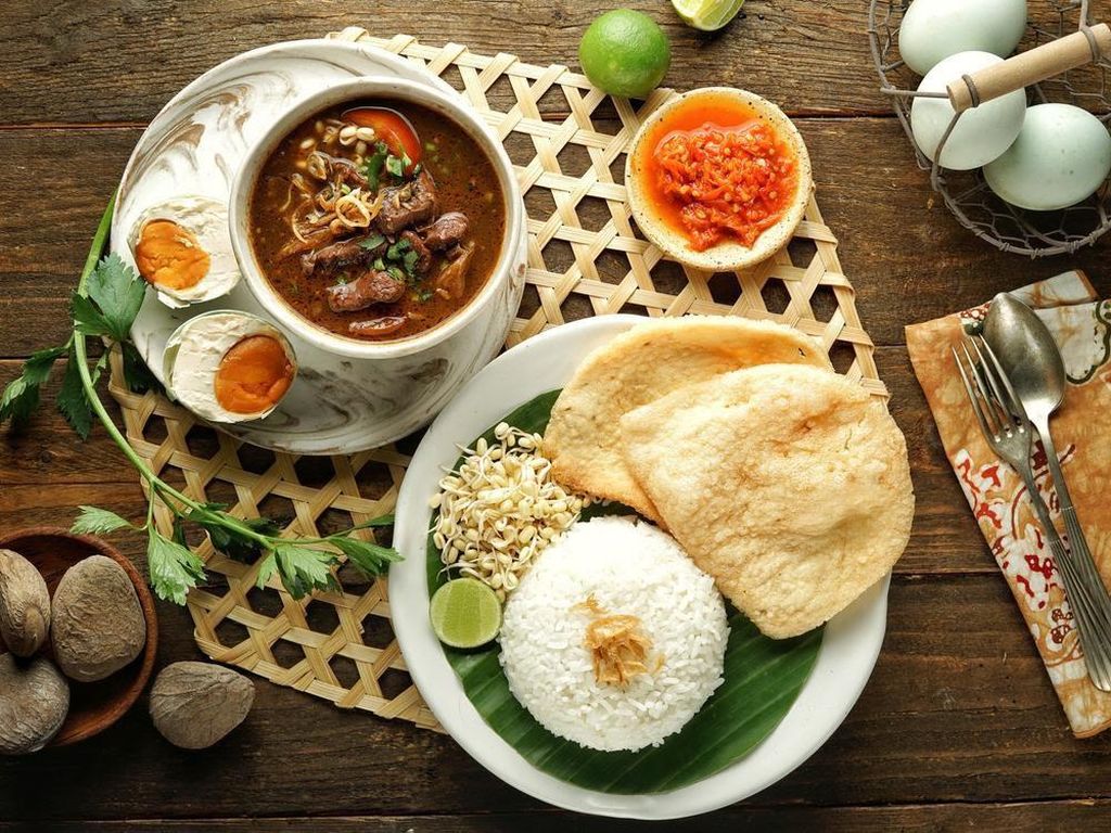5 Nasi Rawon Enak dengan Isian Mantap Ini Laris di Jakarta 5 Nasi Rawon Enak dengan Isian Mantap Ini Laris di Jakarta