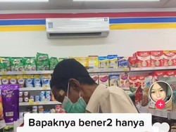 Ajak Makan Kakek Kelaparan, Wanita Ini Banjir Pujian