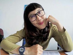 Tinggalkan Gemerlap Dunia Hiburan, Sederet Artis Ini Pilih Jadi PNS