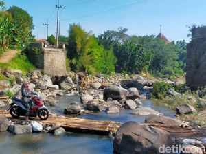 5 Bulan Ambruk, Jembatan Antarkecamatan di Pasuruan Ini Belum Diperbaiki