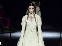 10 Busana Jean Paul Gaultier Couture 