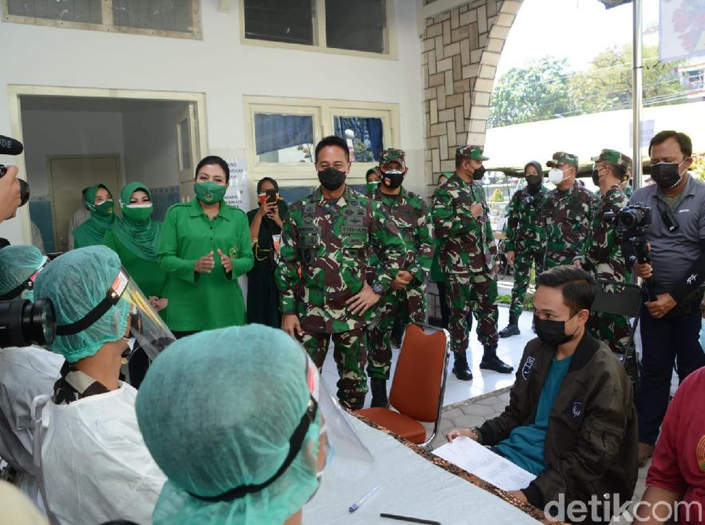 KSAD Ungkap Jurus Saling Bantu di RS TNI Saat Hadapi Pandemi COVID KSAD Ungkap Jurus Saling Bantu di RS TNI Saat Hadapi Pandemi COVID