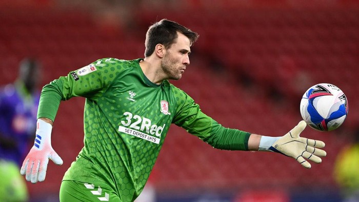 MIDDLESBROUGH, ENGLAND - FEBRUARY 23: Goalkeeper Marcus Bettinelli of Middlesbrough kicks the ball from hand during the Sky Bet Championship match between Middlesbrough and Bristol City at Riverside Stadium on February 23, 2021 in Middlesbrough, England. Sporting stadiums around the UK remain under strict restrictions due to the Coronavirus Pandemic as Government social distancing laws prohibit fans inside venues resulting in games being played behind closed doors. (Photo by Stu Forster/Getty Images)