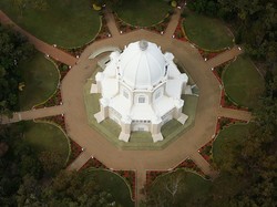 Sejarah Agama Bahai di RI: Dilarang Soekarno Lalu Diizinkan Gus Dur