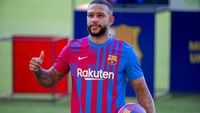 Memphis Depay, pemain baru Barcelona ini musim lalu bisa mencetak 20 gol di Liga Prancis bersama Lyon. Mampukah dirinya bersinar di Liga Spanyol?  (AP)