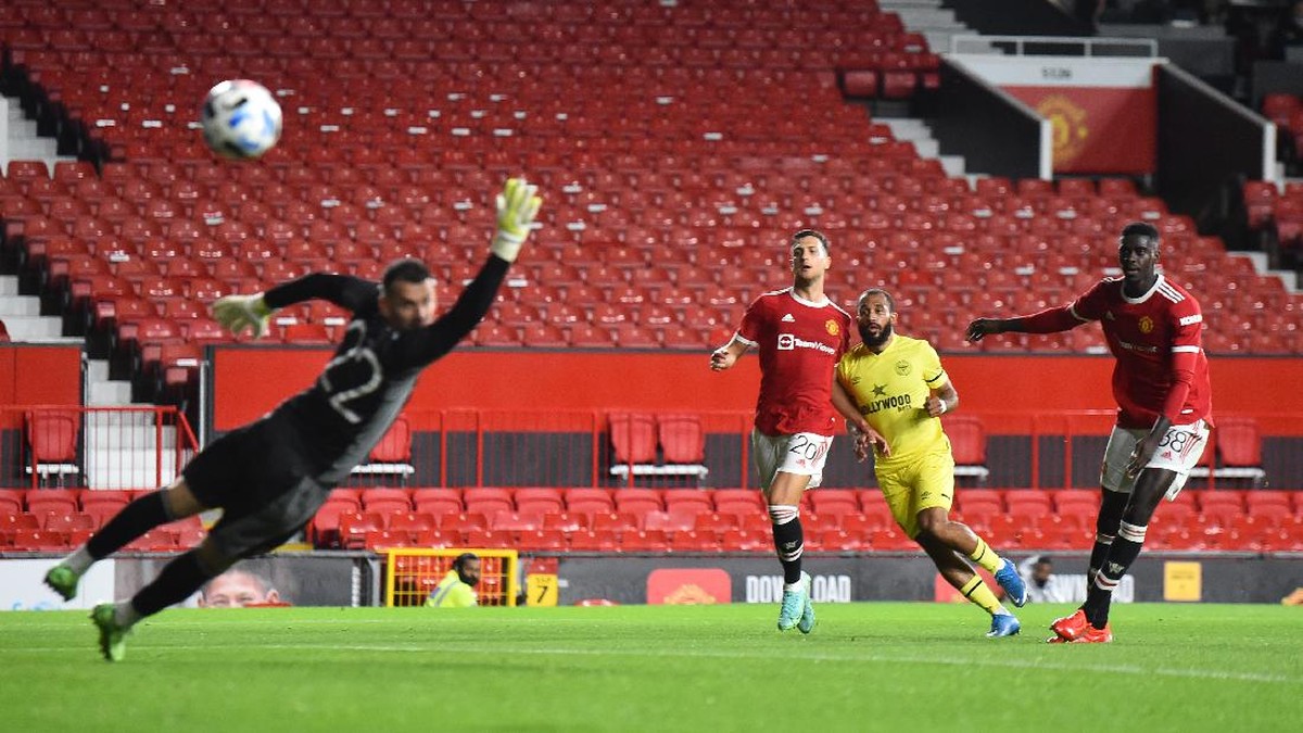 MU ditahan Brentford 2-2 di laga pramusim. (Foto: Getty Images/Nathan Stirk)