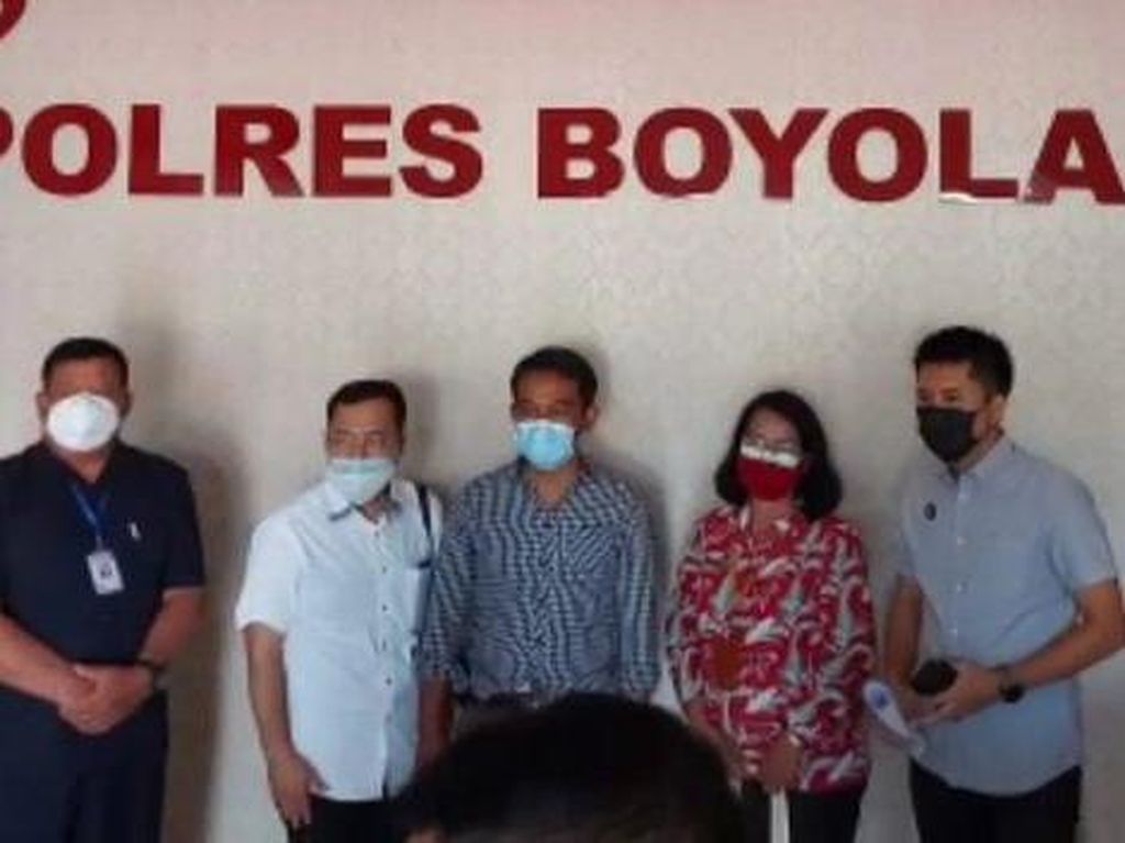 Terungkap! Pria Petugas Puskesmas Minta Foto Payudara Peserta Vaksin Terungkap! Pria Petugas Puskesmas Minta Foto Payudara Peserta Vaksin
