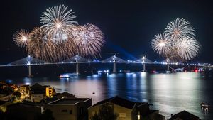 Pesta Kembang Api Meriahkan Peresmian Jembatan Buatan China di Kroasia