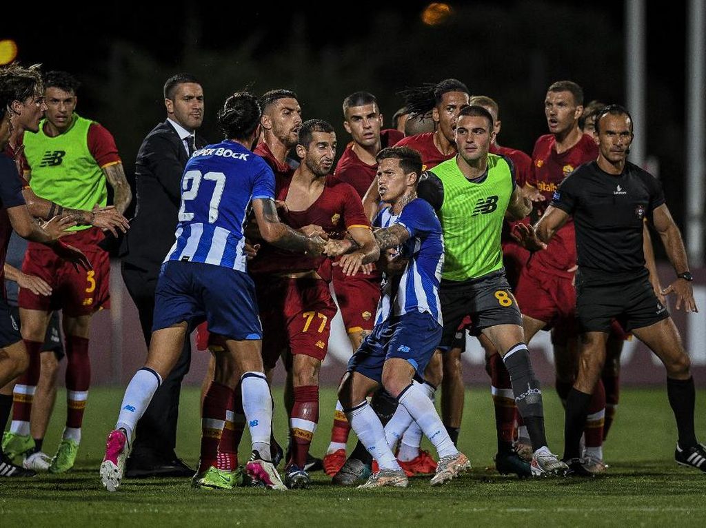 Roma Berimbang dengan Porto, Mkhitaryan-Pepe Nyaris Berantem