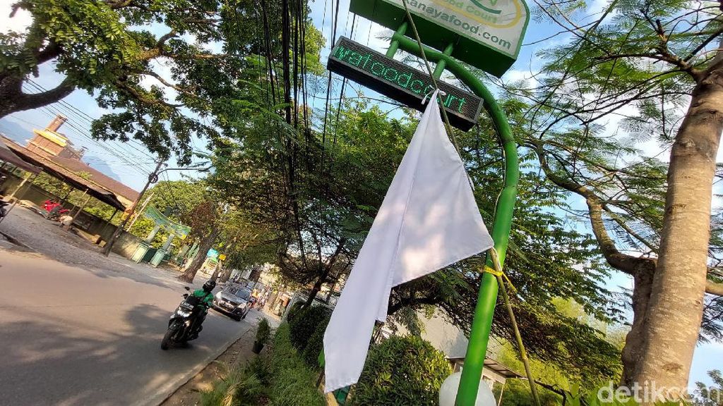 Resto di Bandung Akhirnya Kibarkan Bendera Putih