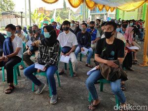 Ribuan Santri dan Warga Divaksin di Ciamis