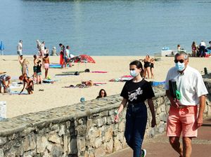 Varian Delta Bikin Prancis Wajib Masker Lagi