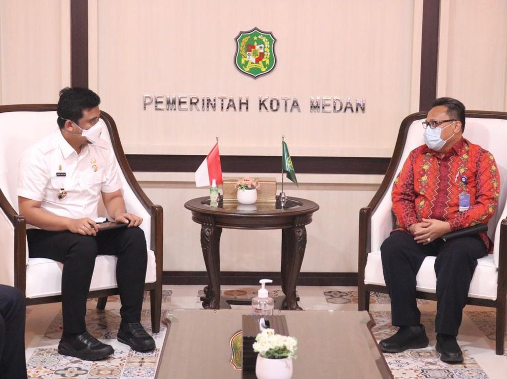 Gandeng BPKP Salurkan Bansos, Bobby: Latar Belakang Kami Bukan Birokrasi Gandeng BPKP Salurkan Bansos, Bobby: Latar Belakang Kami Bukan Birokrasi