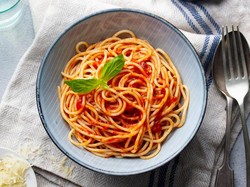 5 Cara Makan Spaghetti yang Benar Seperti Orang Italia