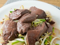 Hukum Makan Darah Ayam yang Digoreng, Halal atau Haram?