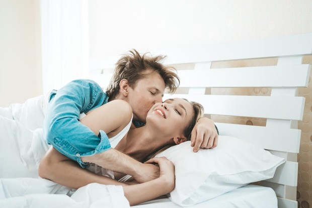 Terakhir, berpelukan setelah berhubungan intim juga bisa menguatkan ikatan emosi terhadap pasangan.