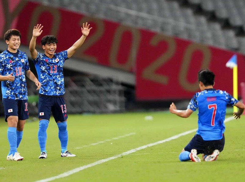 Takefusa Kubo bersinar di Olimpiade Tokyo 2020. Hal ini pun bikin pusing Real Madrid yang semula akan menjualnya.