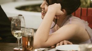 Doyan Banget Makanan Manis, Adhisty Zara Hobi Ngemil Cake