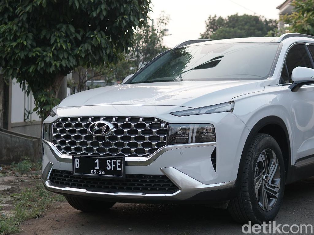 Hyundai Santa Fe, Siap Tantang Dominasi Fortuner-Pajero Sport Hyundai Santa Fe, Siap Tantang Dominasi Fortuner-Pajero Sport