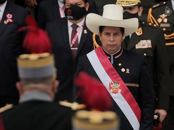 Potret Pelantikan Presiden Peru yang Ingin Mengakhiri Korupsi