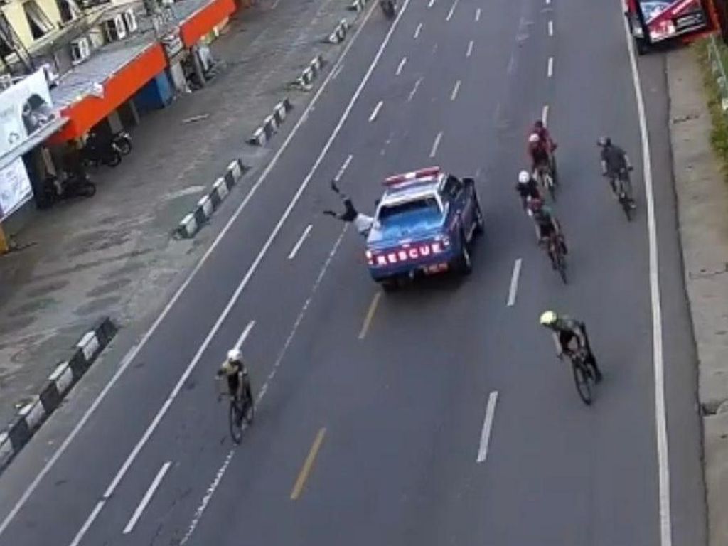 Sopir Mobil Rescue Dinsos-Pesepeda Korban Tabrak Lari di Makassar Damai