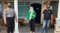 Potret Orang Tua Ayu Ting Ting dan Polisi Satroni Rumah Tukang Bully di Bojonegoro