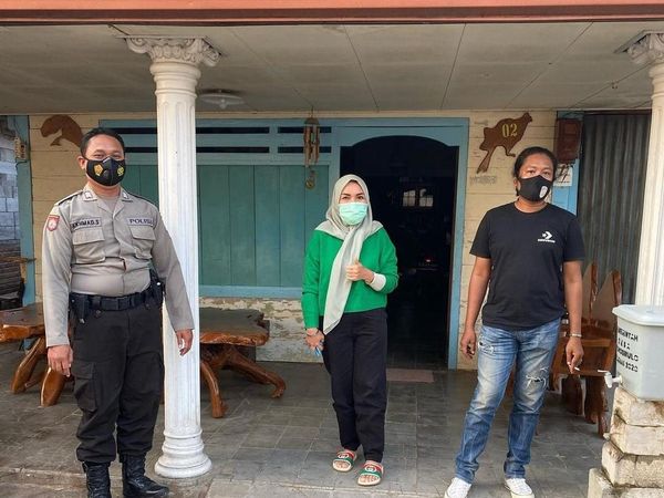 Potret Orang Tua Ayu Ting Ting dan Polisi Satroni Rumah Tukang Bully di Bojonegoro