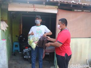 Saat Paguyuban Pasar Bantu Sayur-Lauk Kepada Warga Terdampak PPKM