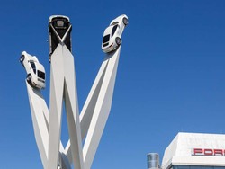 Setelah SpaceX Cs, Porsche Juga Mau ke Luar Angkasa