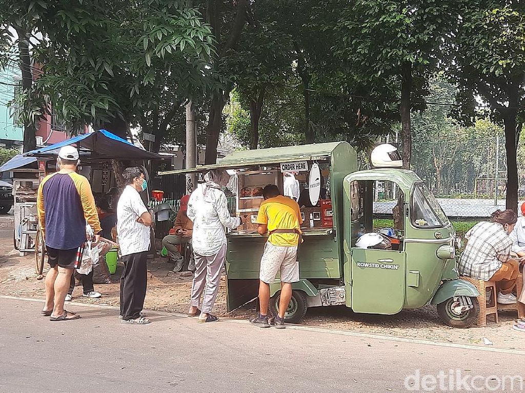 Ayam Panggang ala Rowstid Chikin Dijual di Lapak Bajaj Ayam Panggang ala Rowstid Chikin Dijual di Lapak Bajaj