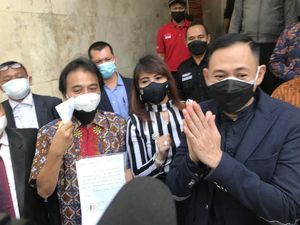 Roy Suryo Ungkap Alasan Simpel Berdamai dengan Lucky Alamsyah Roy Suryo Ungkap Alasan Simpel Berdamai dengan Lucky Alamsyah